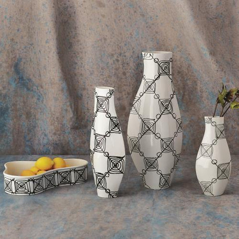 Coil Vase-Medium (مزهرية مخططة - متوسطة)