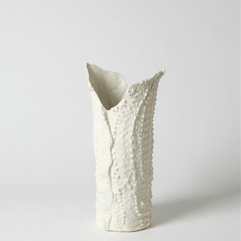 Crocodile Vase-Matte White-Medium(مزهرية تمساح- بيضاء مطفي -وسط)