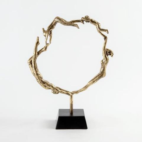 Family Sculpture-Gold Leaf(النحت العائلي - ذهبي)