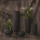 Silver Banded Sphere Vase-Black-Large(مزهرية سيلفير بانديد مستديرة - أسود -كبير)