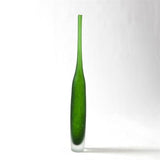 Spire Bottle-Asparagus-Medium(زجاجة رفيعة  ذات عنق طويل - بلون أخضر-  حجم متوسط)